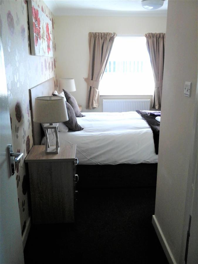 Maen Hir Hotel Menai Bridge Exterior photo